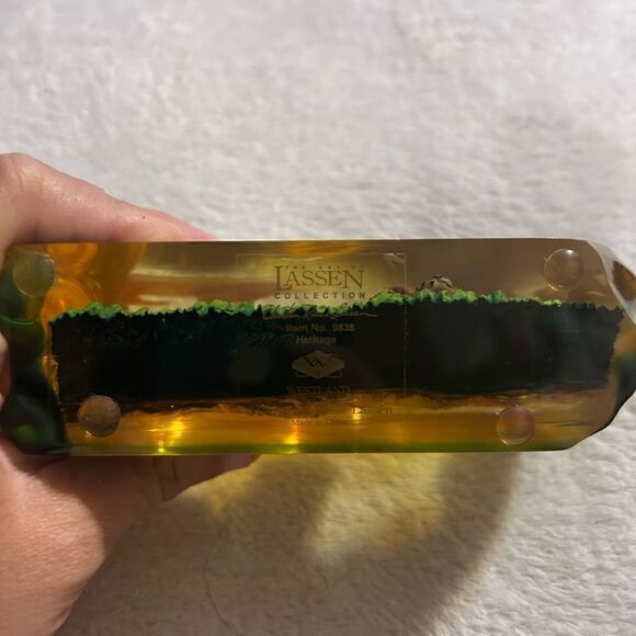 Vintage 1993 NWT the art of christian Lassen 3D resin lion and lion cub piece - Picture 4 of 7